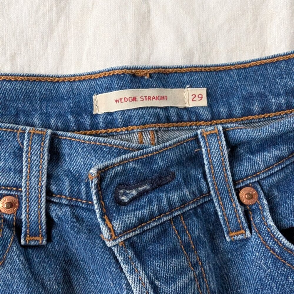 Levi's Premium Wedgie Straight Jeans